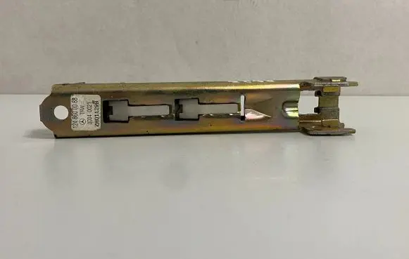 Mercedes-Benz E W124 Seat belt adjustment rail 1248600088 00040021 ZA011298