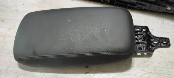Alfa Romeo Stelvio Armrest 6HRF