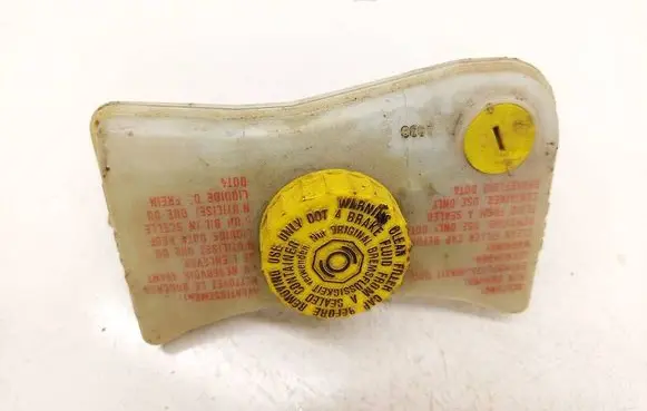 Audi A6 S6 C6 4F Brake fluid reservoir 32067009 320670094