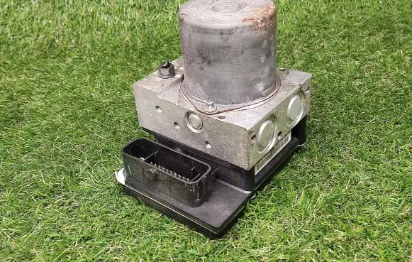 Audi A4 S4 B8 8K ABS Pump 8K0907379BJ 0265236339