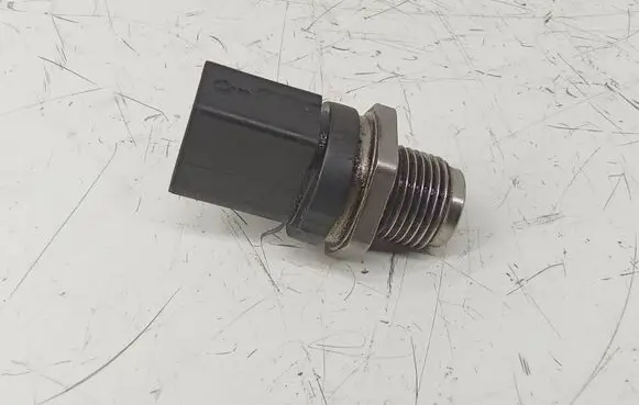 Fuel pressure sensor