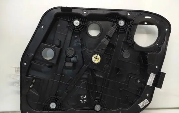 Front window lifting mechanism without motor