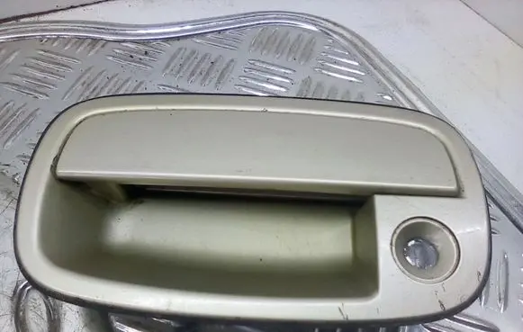 KIA Sportage Front door lock OK08A59410