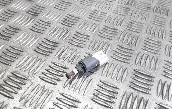 Renault Megane II Brake pedal sensor switch 8200168238B