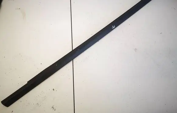 Volvo V70 Front door glass trim molding 