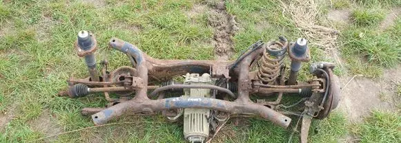 Peugeot 4007 Rear axle beam with reductor 