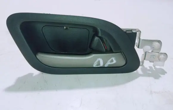 Honda FR-V Front door interior handle