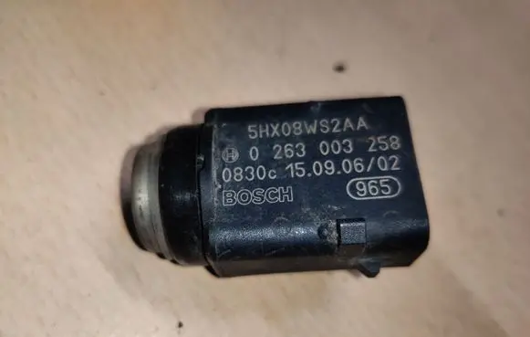 Chrysler 300 - 300C Parking PDC sensor 5HX08WS2AA 0263003258