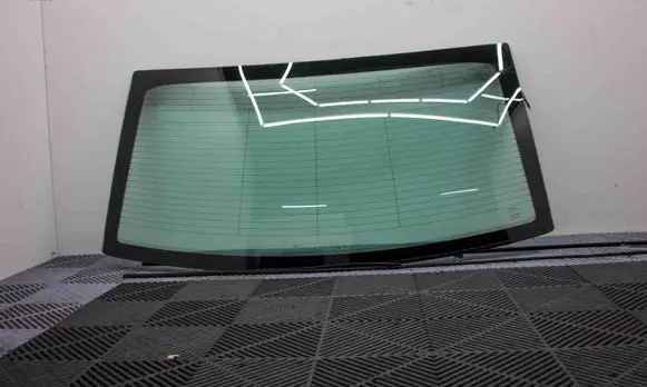 Chrysler 300C Rear windscreen/windshield window 43R000262