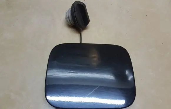 Nissan X-Trail T30 Fuel tank cap