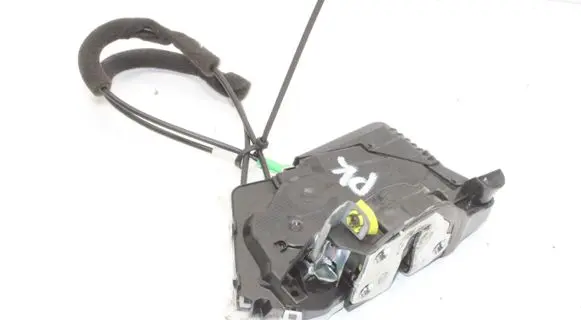 Toyota Prius (XW50) Coupe door lock (next to the handle) 