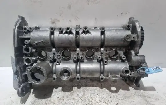 Volkswagen Golf VII Rocker cam cover 04E103475AM