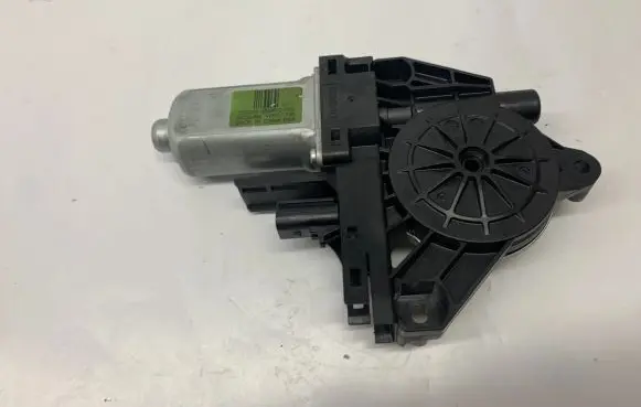 Jeep Cherokee Rear door window regulator motor 931402