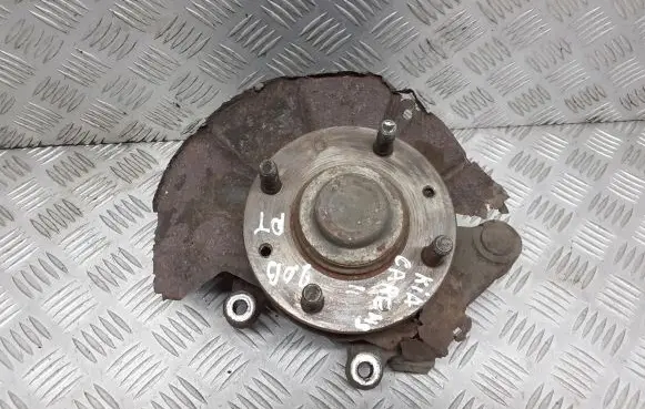 KIA Carens II Rear wheel hub spindle/knuckle 