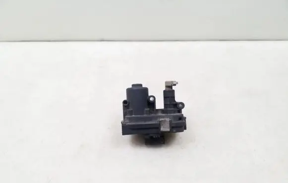 Opel Insignia A Intake manifold valve actuator/motor TMS2