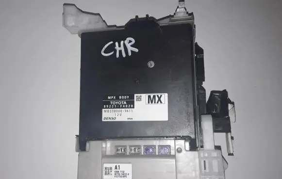 Toyota C-HR I Comfort/convenience module 89221F4020