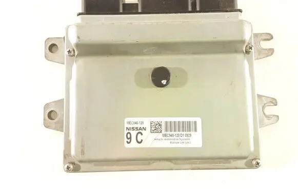 Nissan Juke I F15 Engine control unit/module MEC940120