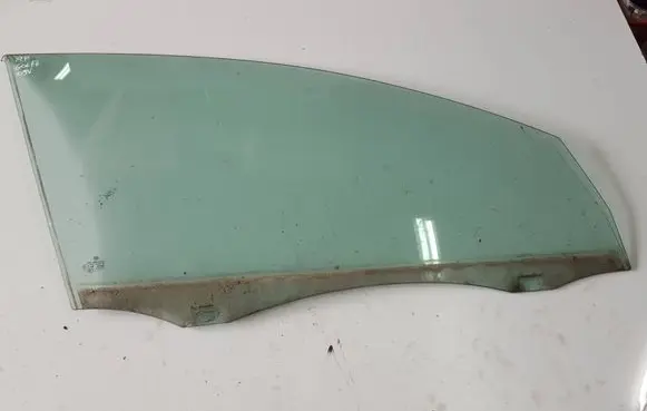 Volkswagen Golf VI Front door window glass four-door 