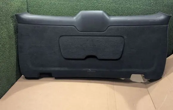 Porsche Cayenne (92A) Tailgate trim 7P5863291A A047720 7P5867601