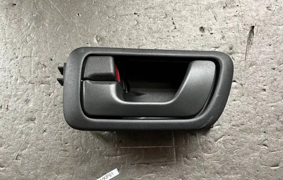Mitsubishi Pajero Rear door interior handle MR604135 MR432271 MR604133