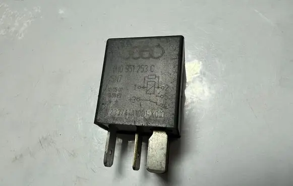 Volkswagen Up Other relay 4H0951253C