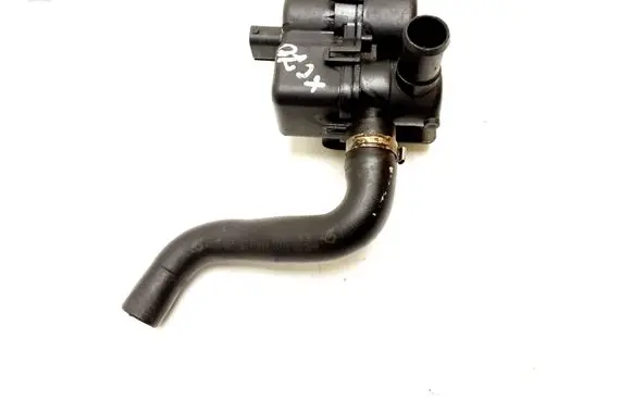 Volvo XC70 Coolant heater control valve 8631634