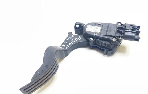 Ford Fusion Accelerator throttle pedal 6PV00856700 2S619F836AA C95YE