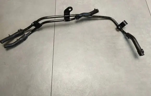 Volkswagen Tiguan Engine coolant pipe/hose 05L121444H