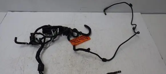 Citroen C4 II Picasso Coolant heater control valve 9801887680