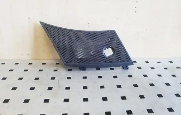 Side speaker trim/cover