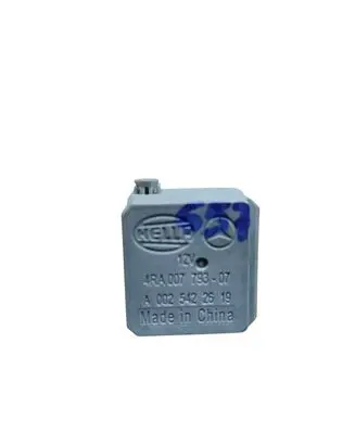 Mercedes-Benz C W203 Other relay A0025422619