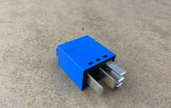 BMW 3 E90 E91 Other relay 6918816 61366918816 61316919113