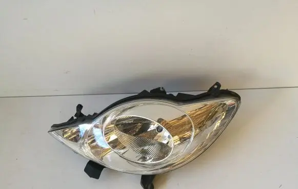 Peugeot 107 Headlight/headlamp 811500H030