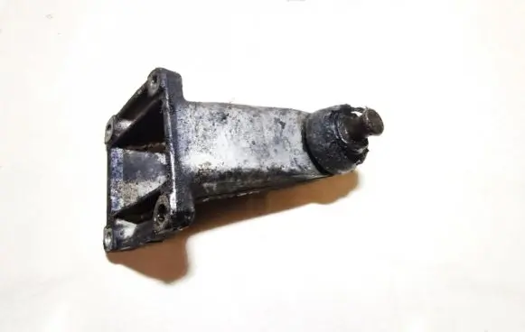 Mercedes-Benz C W202 Engine mounting bracket 6042230104