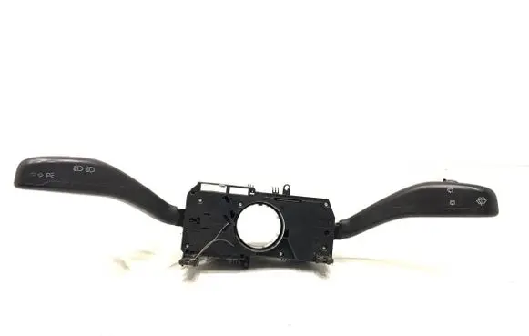 Wiper turn signal indicator stalk/switch