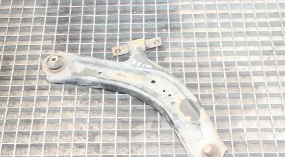 Nissan X-Trail T32 Front lower control arm/wishbone