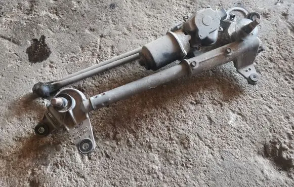 Honda Accord Front wiper linkage and motor