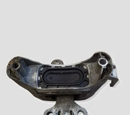 Opel Zafira C Engine mount bracket 13347451