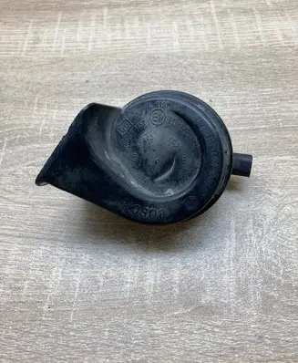 Nissan Navara D22 Horn signal CH2143 03881157
