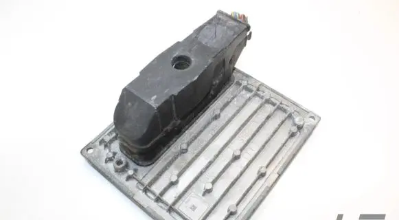 Ford Fiesta Engine control unit/module 4S6112A650CA