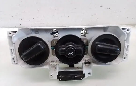 Suzuki Ignis Climate control unit