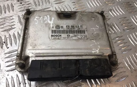 Volkswagen Golf IV Engine control unit/module 038906019FF 5194
