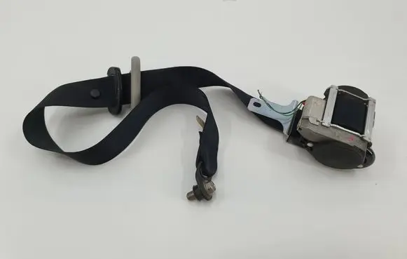 Mazda 3 I Front seatbelt BR5S 6070215