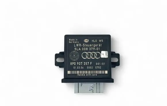 Audi A3 S3 8L Light module LCM 5LA00837901 00020752 8P0907357F