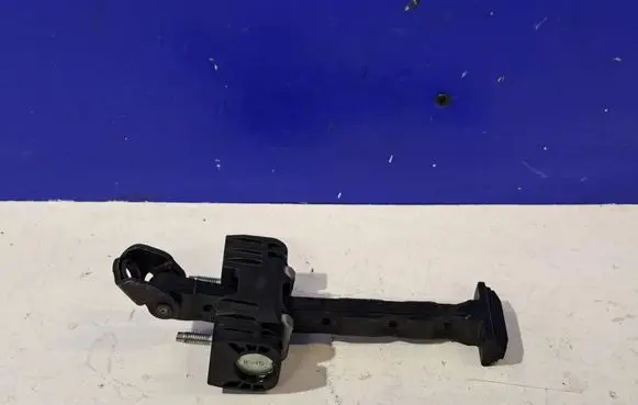 Volvo V60 Front door check strap stopper 31298466 31217753