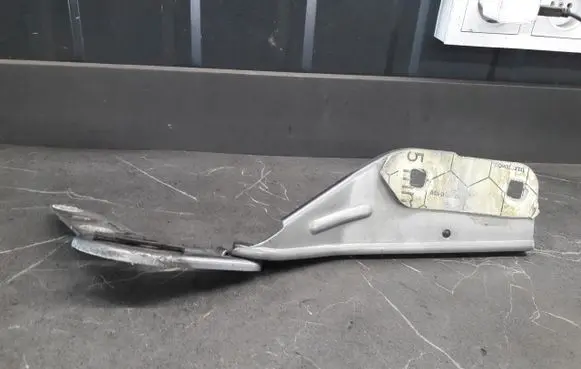 Porsche Cayenne (9PA) Fender end trim 7l5823302