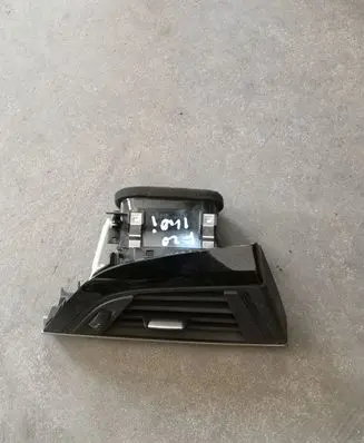BMW 1 F20 F21 Dashboard side air vent grill/cover trim 9205356