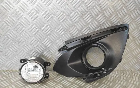 Mitsubishi Space Star Front fog light trim/grill 89207251 8324A014