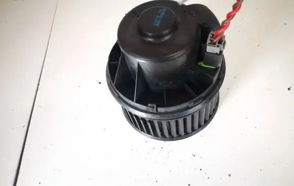 Ford Grand C-MAX Heater fan/blower av6n18456aa av6n-18456-aa