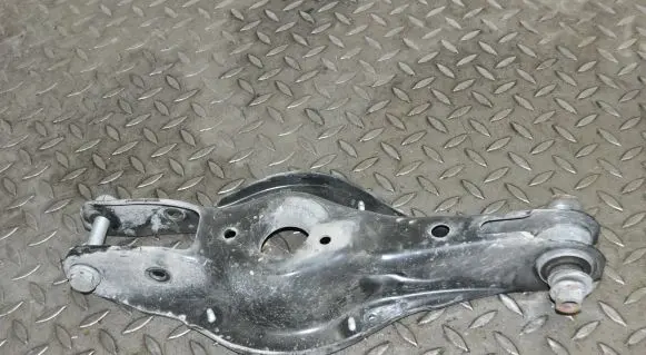 BMW 2 F22 F23 Rear upper control arm/wishbone
